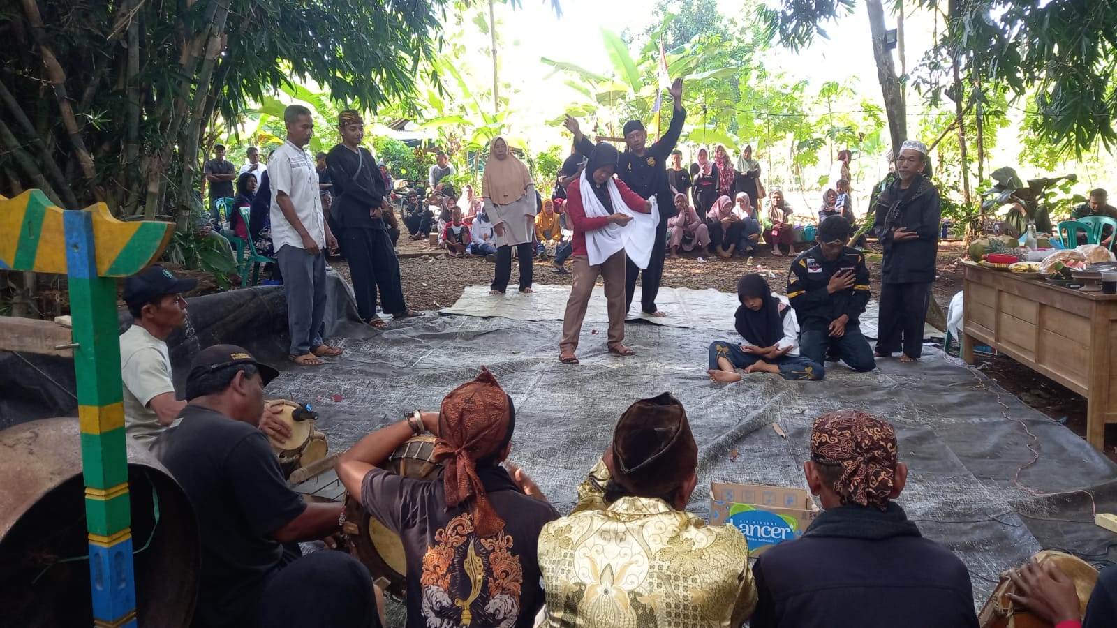 Sekilas Tentang Dayeuhluhur