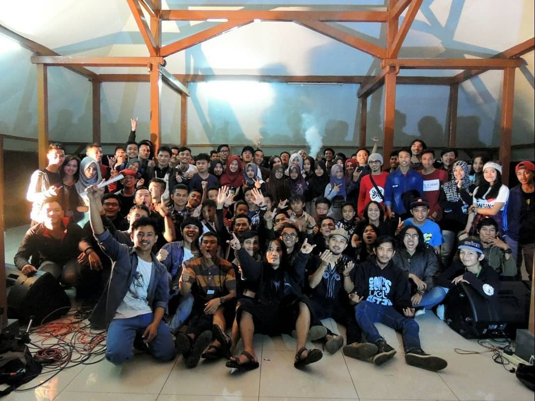 Sekilas Tentang Dayeuhluhur