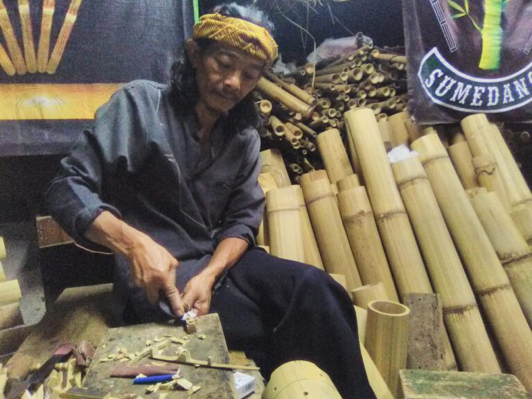 Sekilas Tentang Dayeuhluhur
