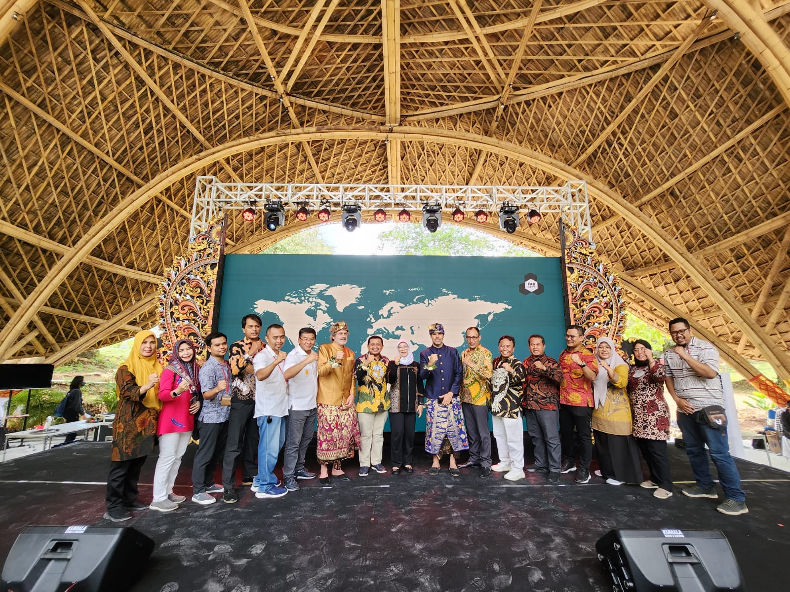 Sekilas Tentang Dayeuhluhur