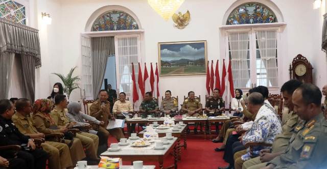 Sekilas Tentang Dayeuhluhur