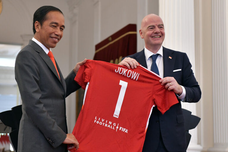 Sekilas Tentang Dayeuhluhur