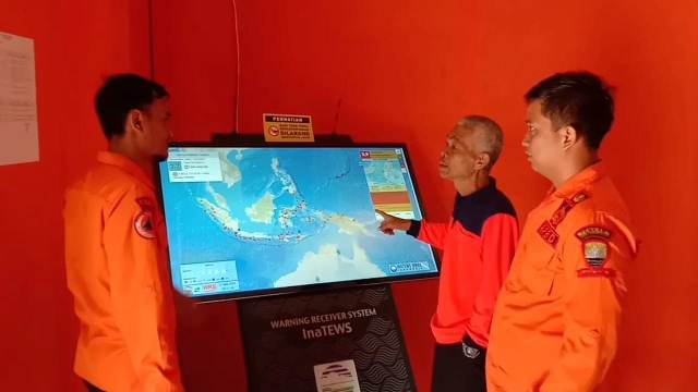 Sekilas Tentang Dayeuhluhur