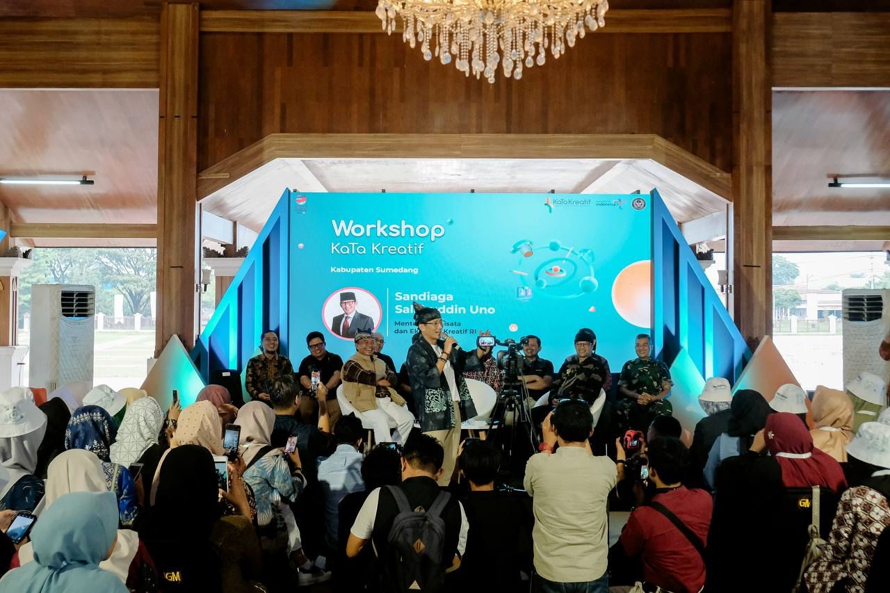 Sekilas Tentang Dayeuhluhur