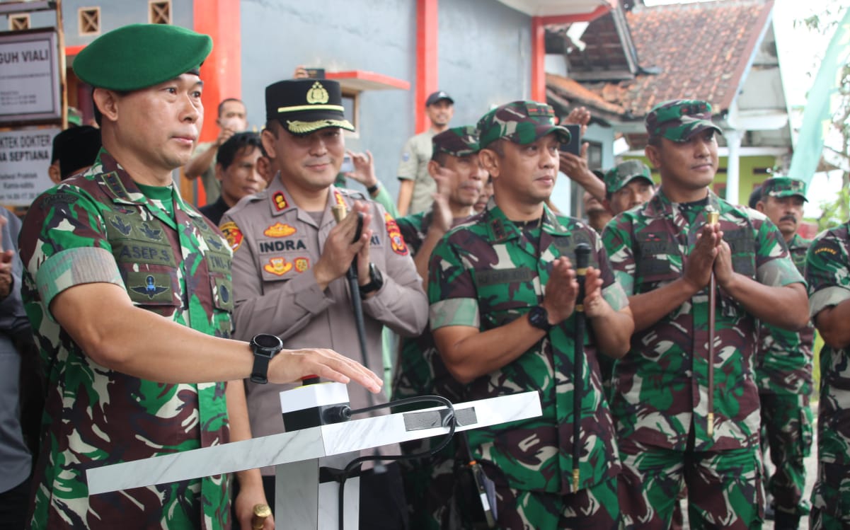 Sekilas Tentang Dayeuhluhur