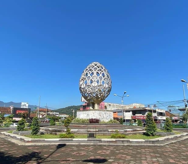 Sekilas Tentang Dayeuhluhur