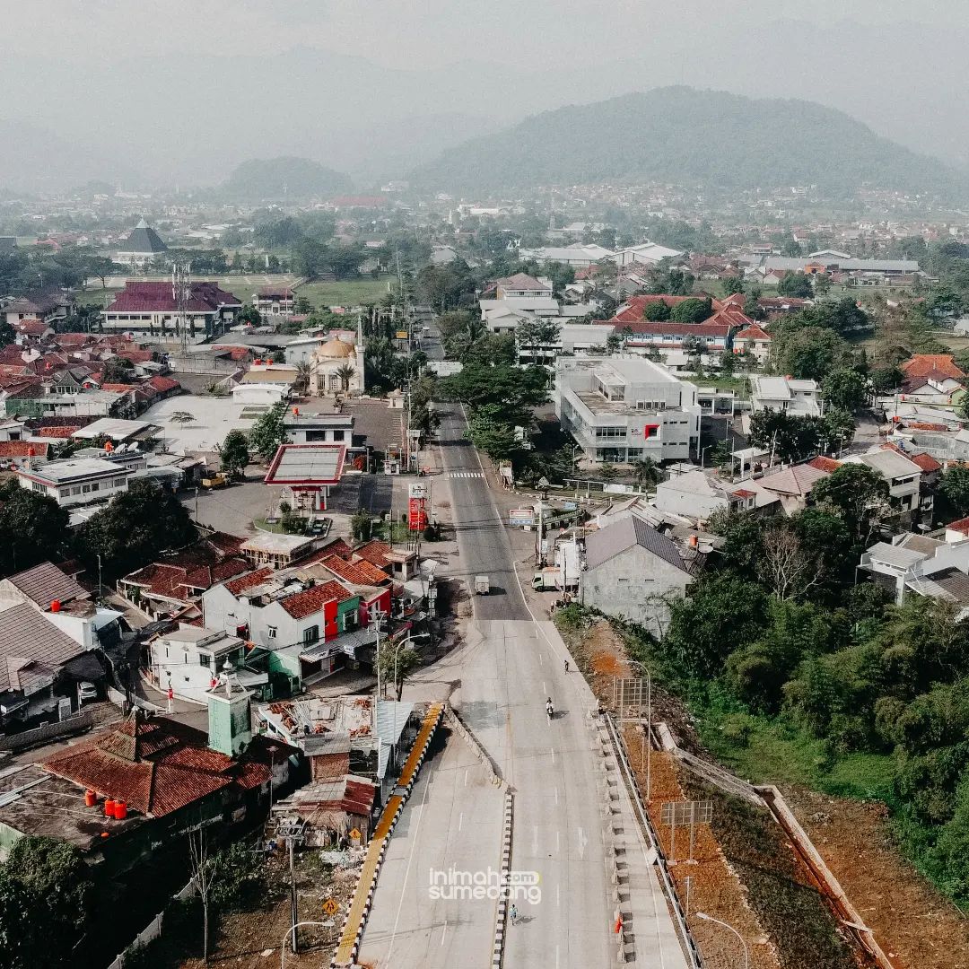 Sekilas Tentang Dayeuhluhur