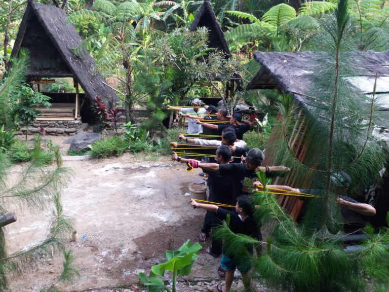 Sekilas Tentang Dayeuhluhur