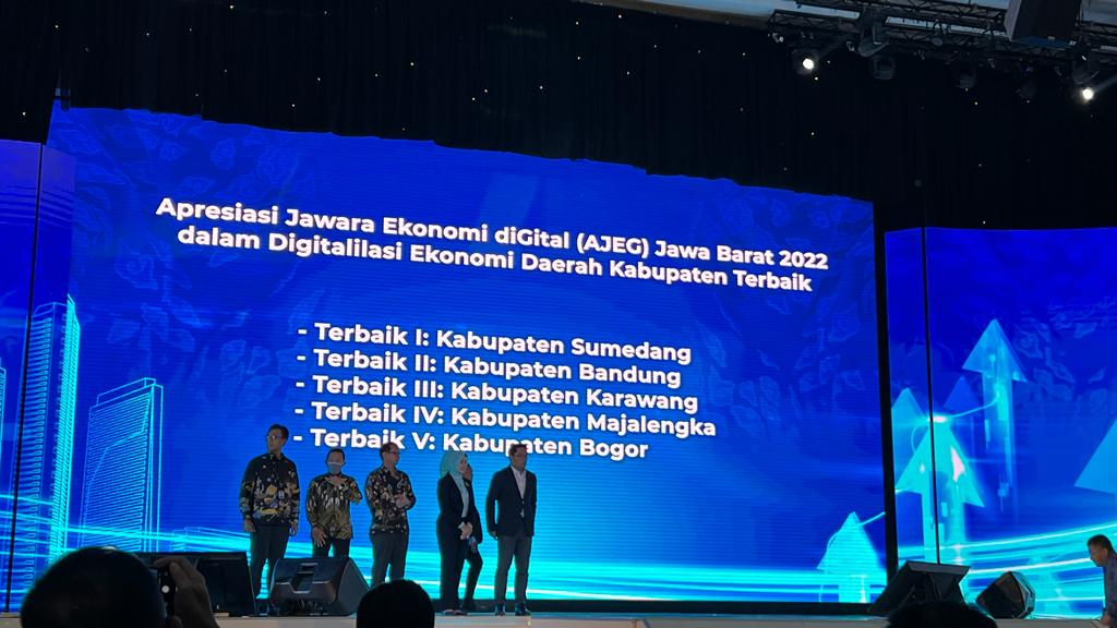 Sekilas Tentang Dayeuhluhur