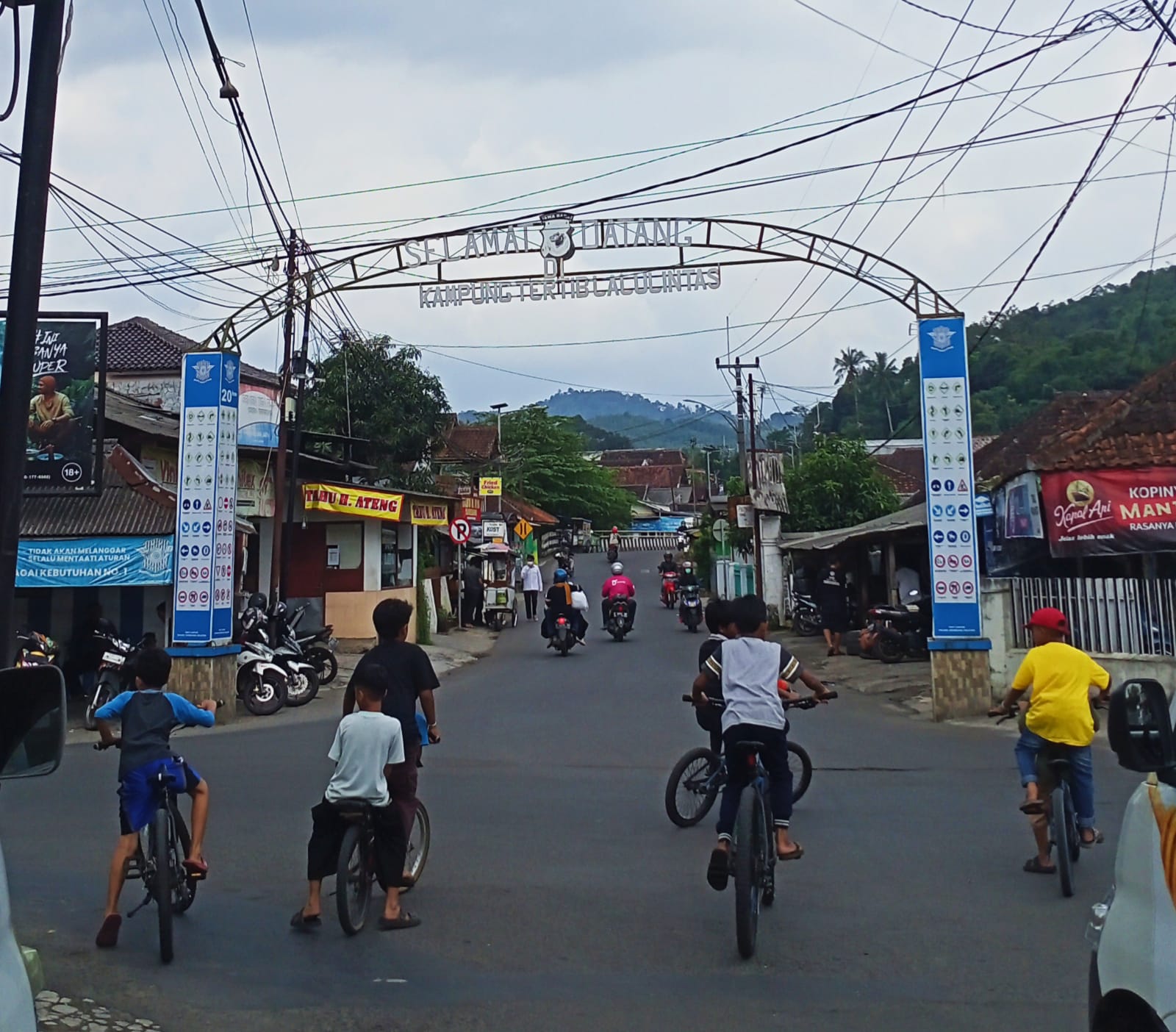 Sekilas Tentang Dayeuhluhur
