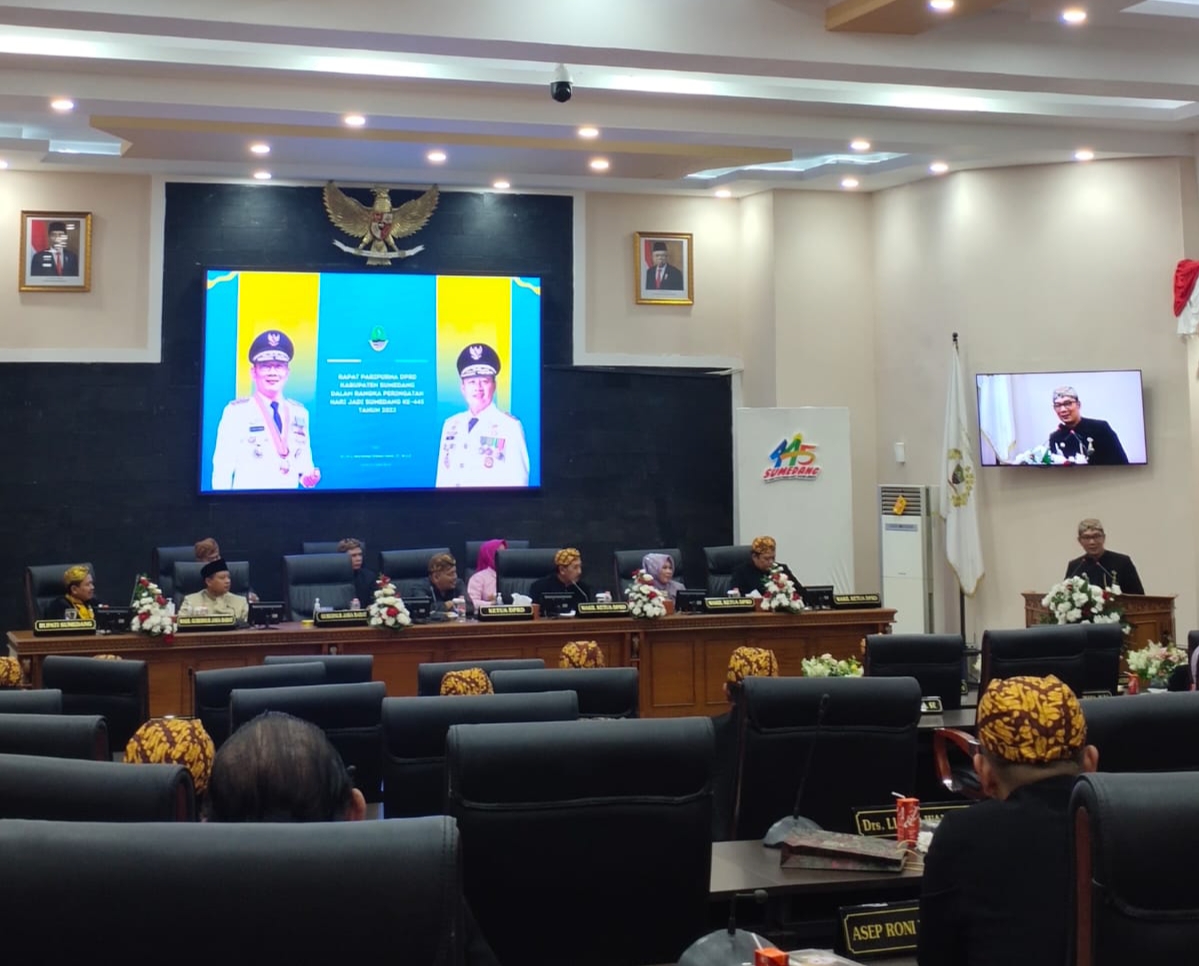 Sekilas Tentang Dayeuhluhur