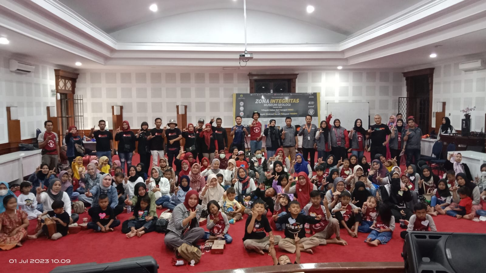 Sekilas Tentang Dayeuhluhur