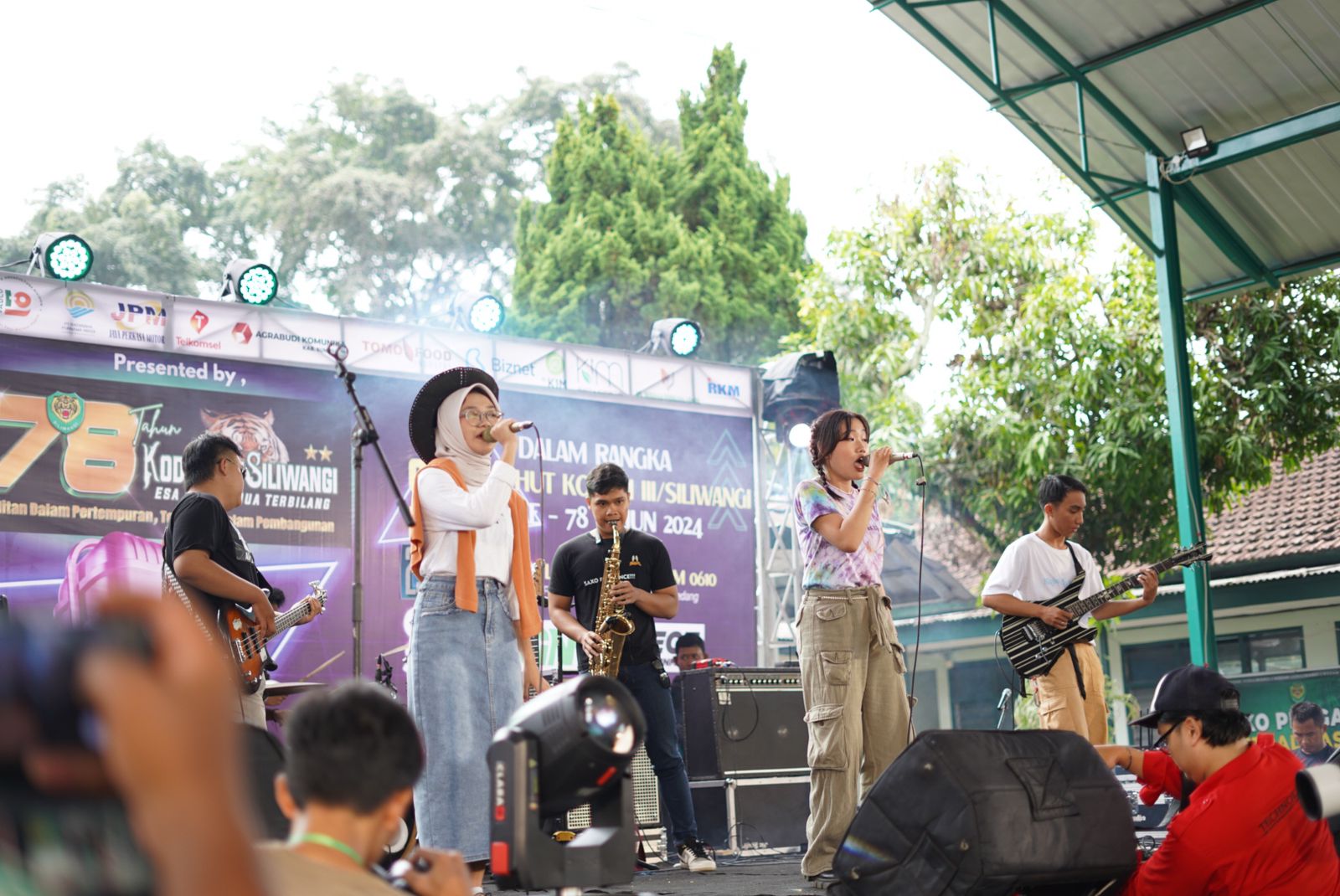 Sekilas Tentang Dayeuhluhur