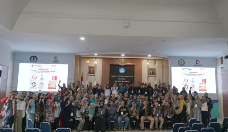 Sekilas Tentang Dayeuhluhur