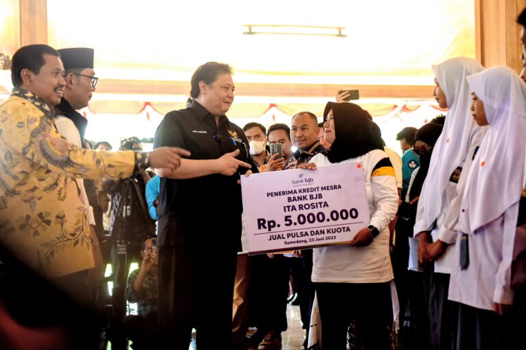 Sekilas Tentang Dayeuhluhur