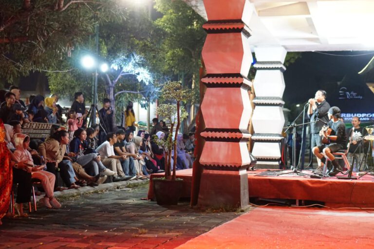 Sekilas Tentang Dayeuhluhur
