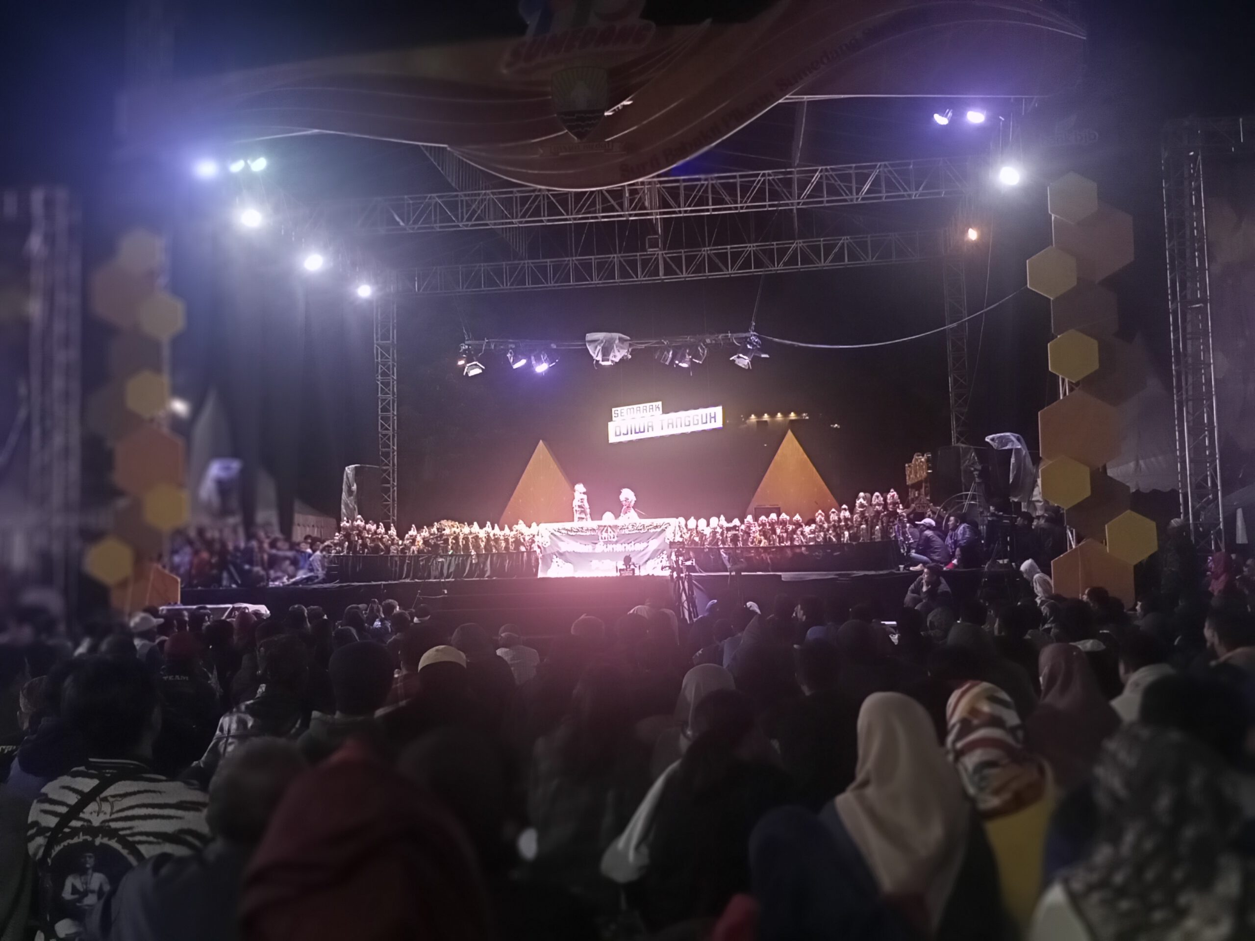 Sekilas Tentang Dayeuhluhur