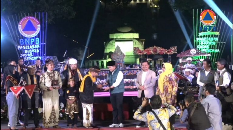 Sekilas Tentang Dayeuhluhur