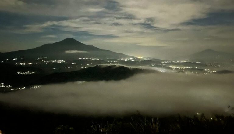 Sekilas Tentang Dayeuhluhur