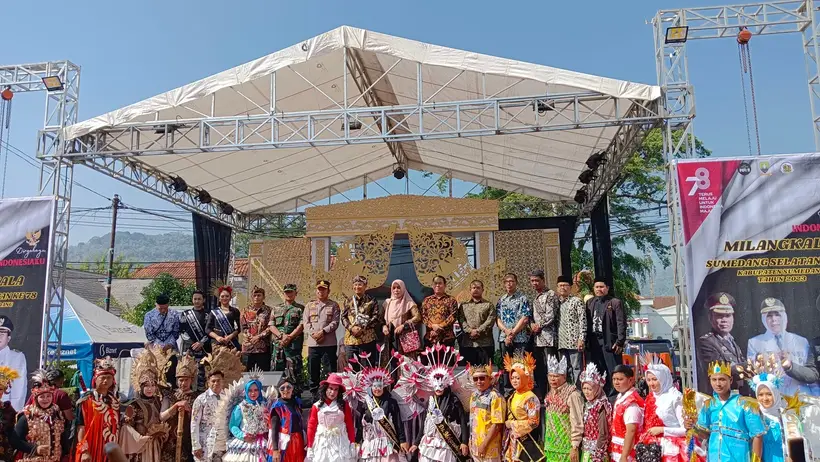 Sekilas Tentang Dayeuhluhur