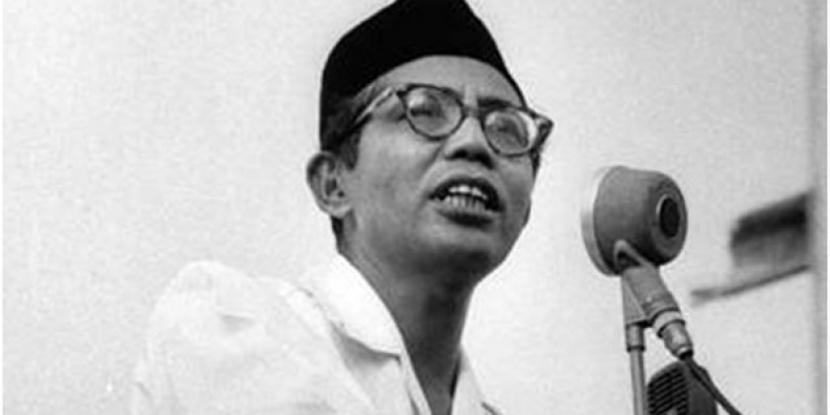Sekilas Tentang Dayeuhluhur