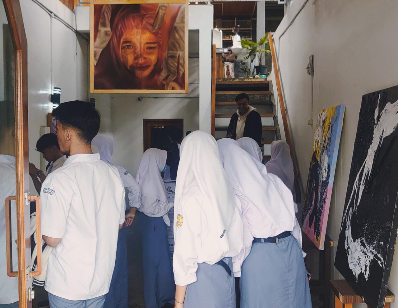 Sekilas Tentang Dayeuhluhur
