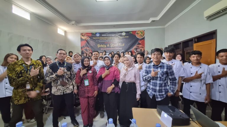 Sekilas Tentang Dayeuhluhur