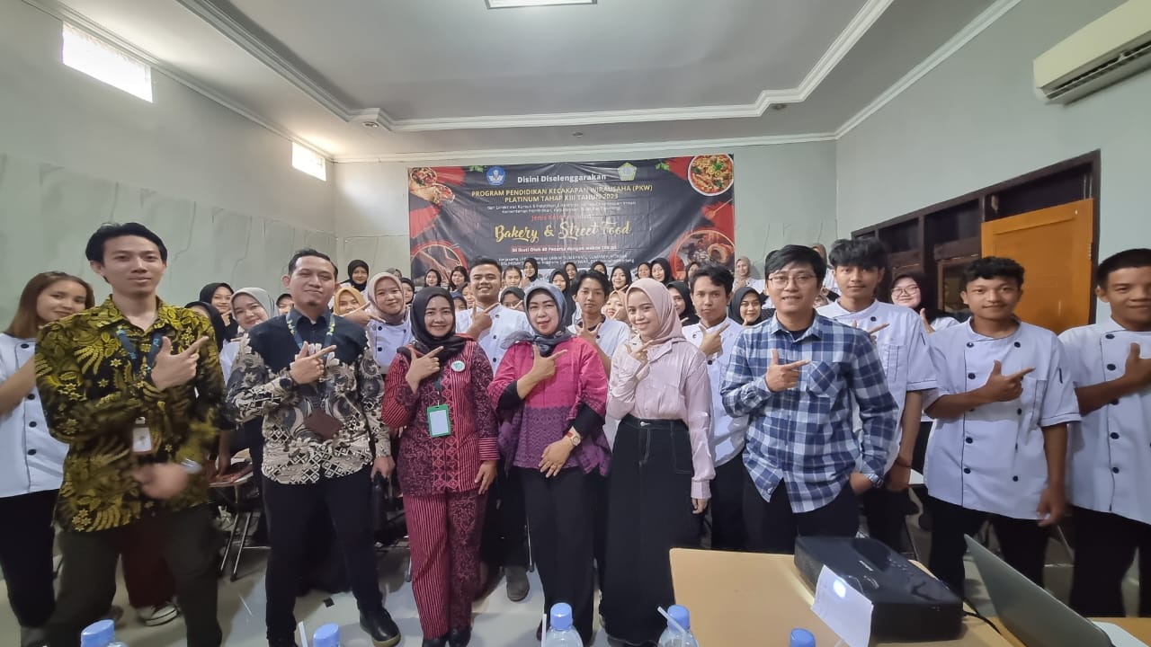 Sekilas Tentang Dayeuhluhur