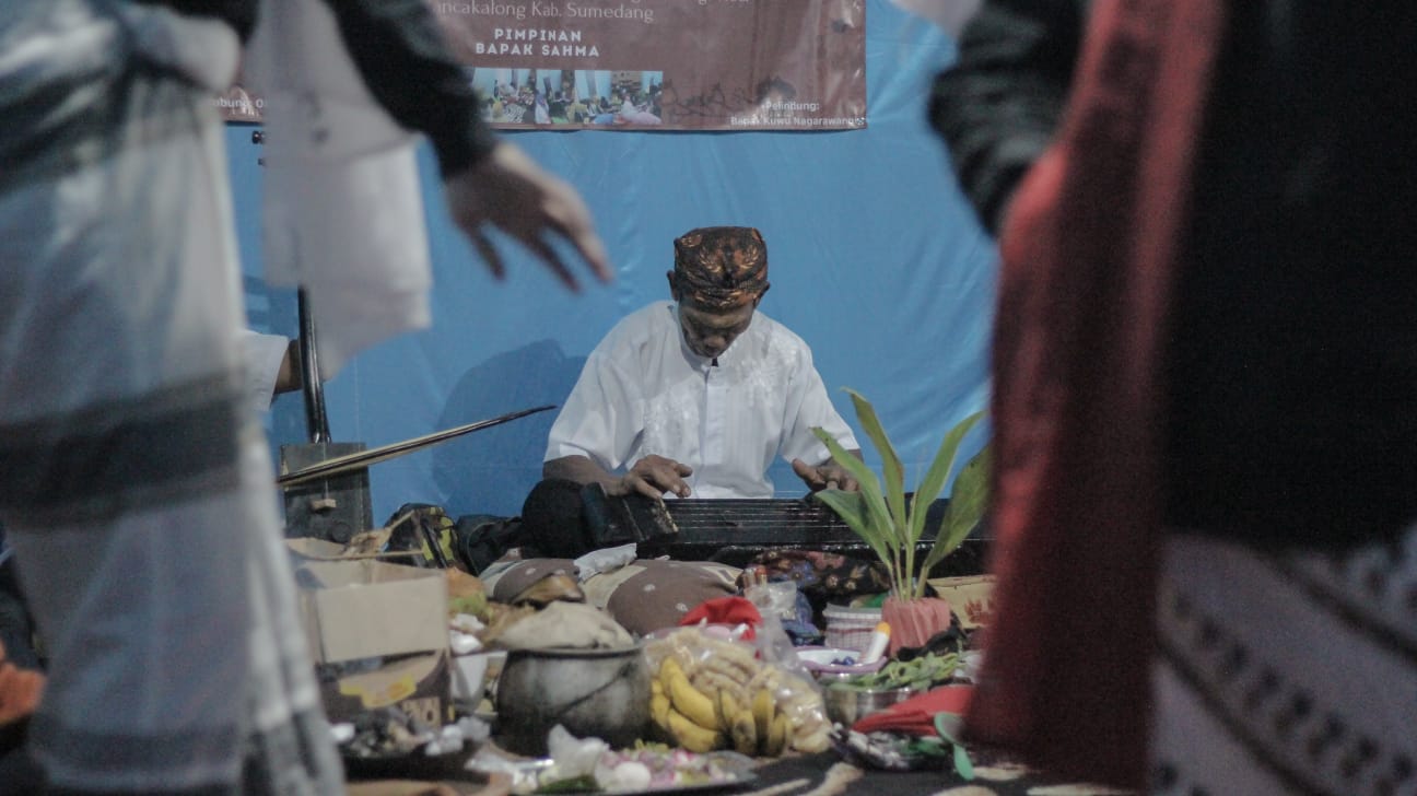 Sekilas Tentang Dayeuhluhur