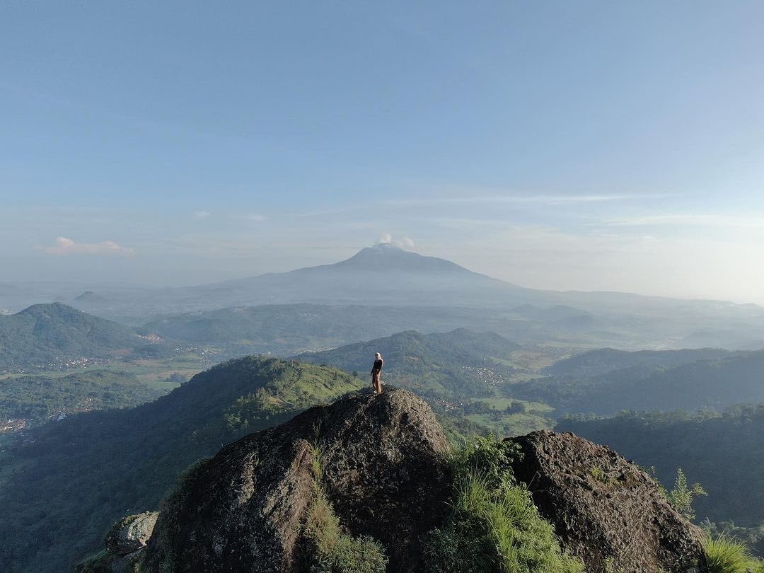 Sekilas Tentang Dayeuhluhur