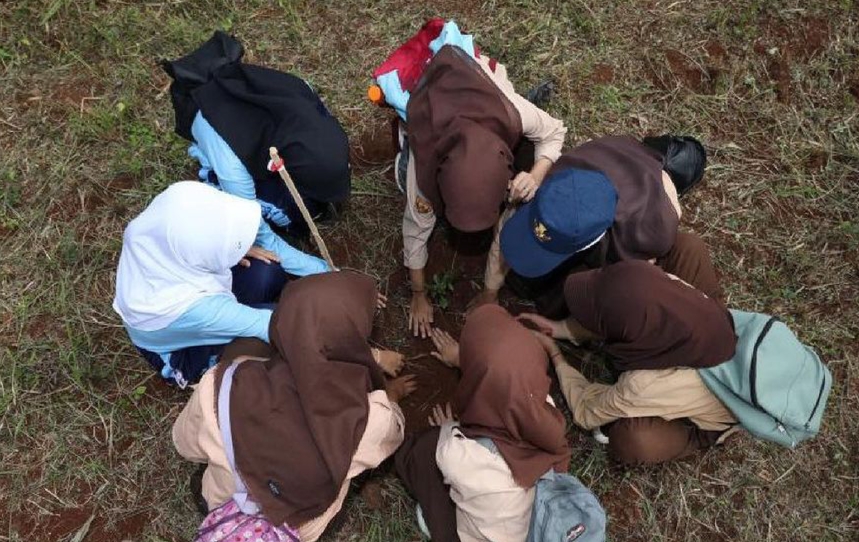 Sekilas Tentang Dayeuhluhur