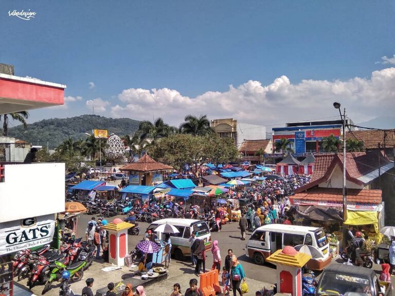 Sekilas Tentang Dayeuhluhur