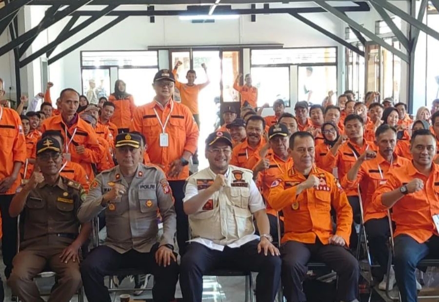 Sekilas Tentang Dayeuhluhur