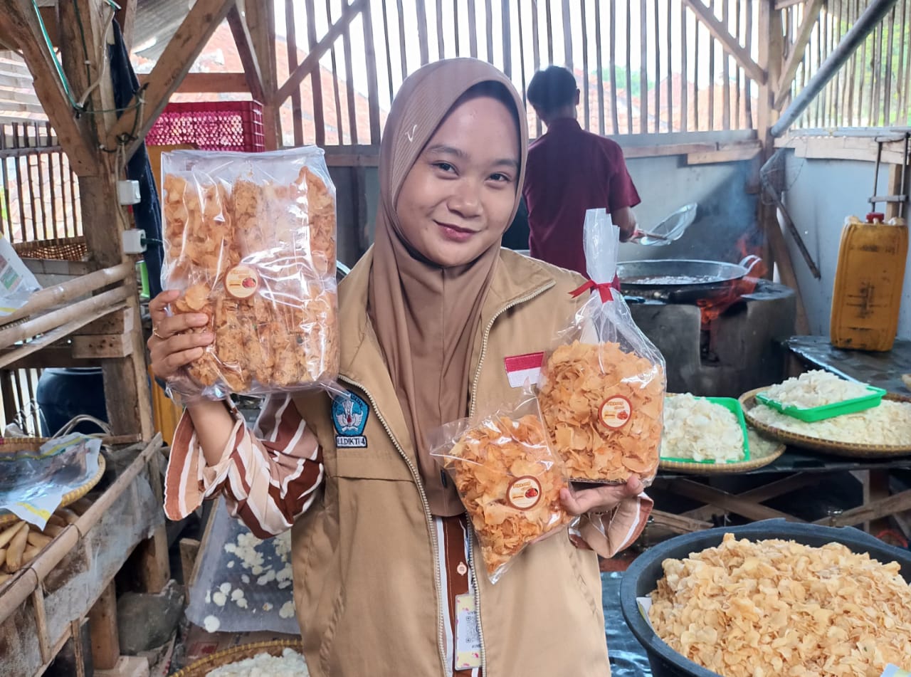 Sekilas Tentang Dayeuhluhur