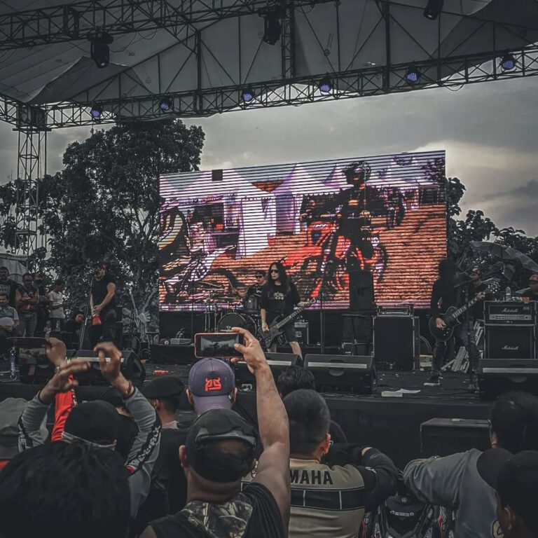 Sekilas Tentang Dayeuhluhur