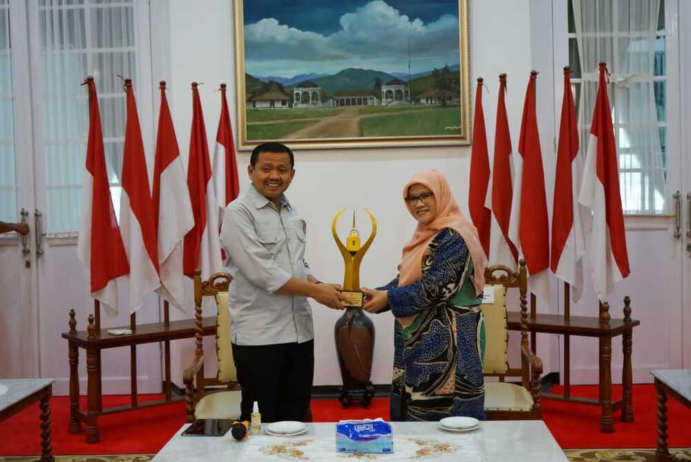 Sekilas Tentang Dayeuhluhur