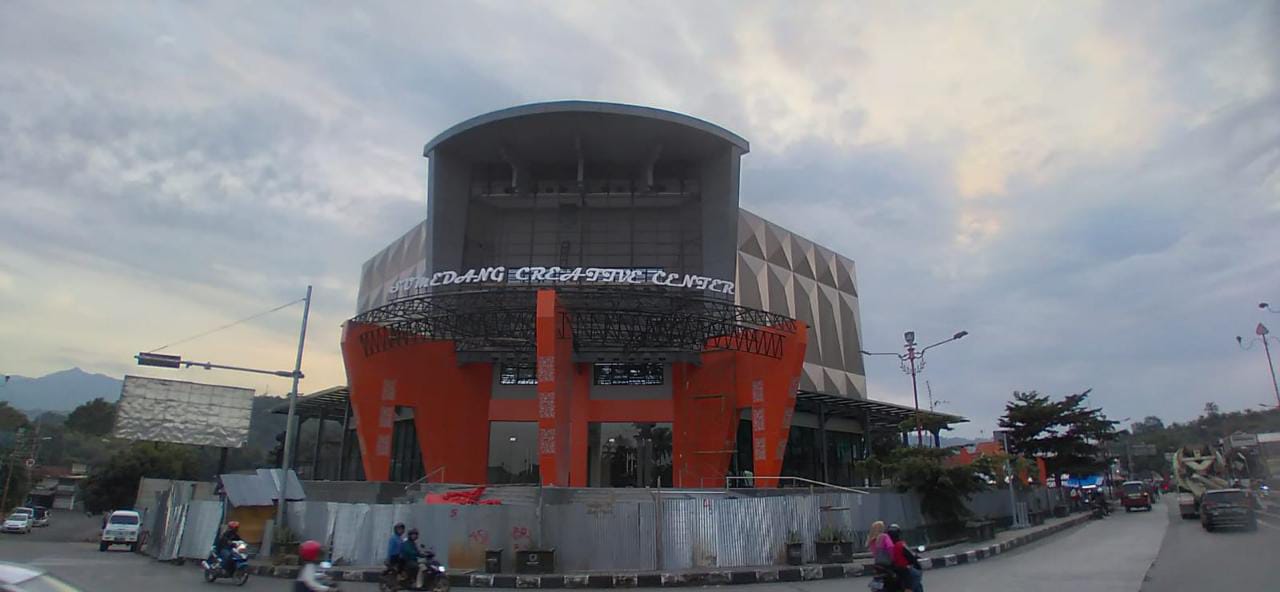 Sekilas Tentang Dayeuhluhur