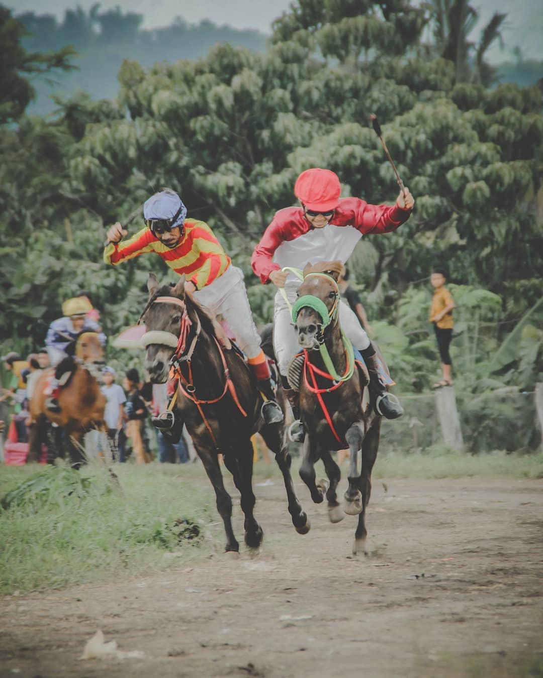 Sekilas Tentang Dayeuhluhur