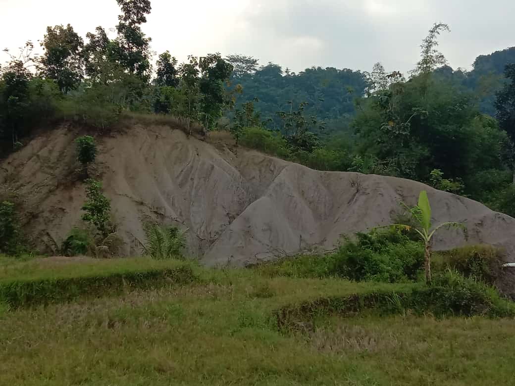 Sekilas Tentang Dayeuhluhur