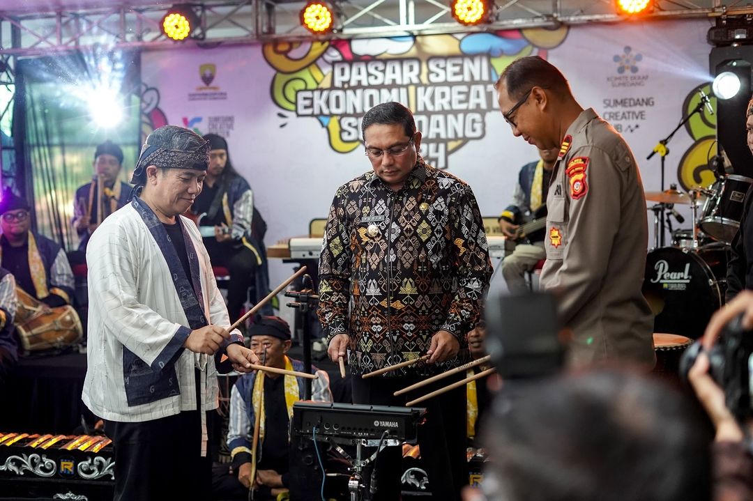 Sekilas Tentang Dayeuhluhur