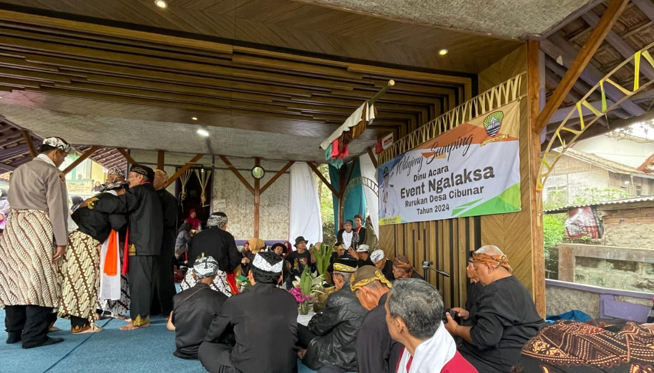 Sekilas Tentang Dayeuhluhur
