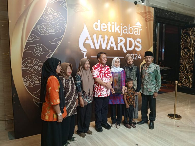 Sekilas Tentang Dayeuhluhur