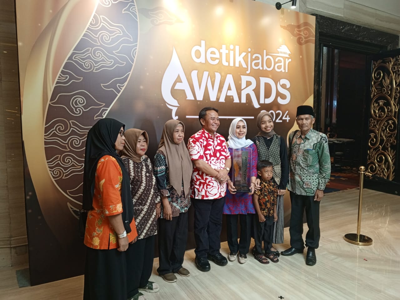 Sekilas Tentang Dayeuhluhur