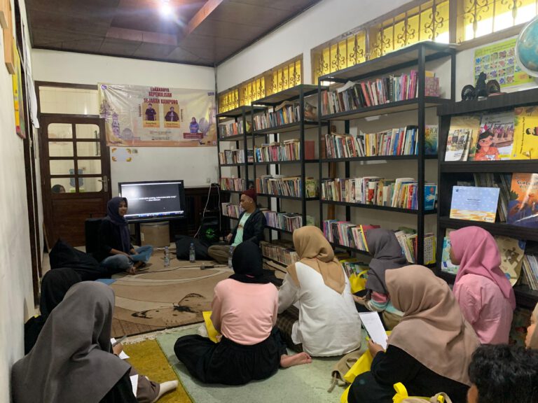 Sekilas Tentang Dayeuhluhur