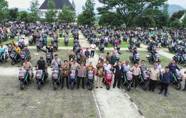 Sekilas Tentang Dayeuhluhur