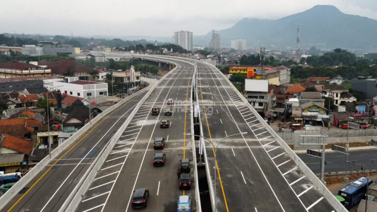 Sekilas Tentang Dayeuhluhur
